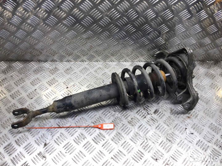 Стойка передняя правая Volkswagen Passat 4b0412031