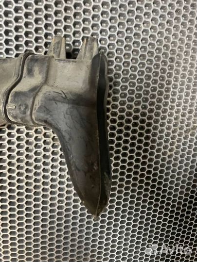 Патрубок воздушного фильтра Ford Mondeo седан 2.5