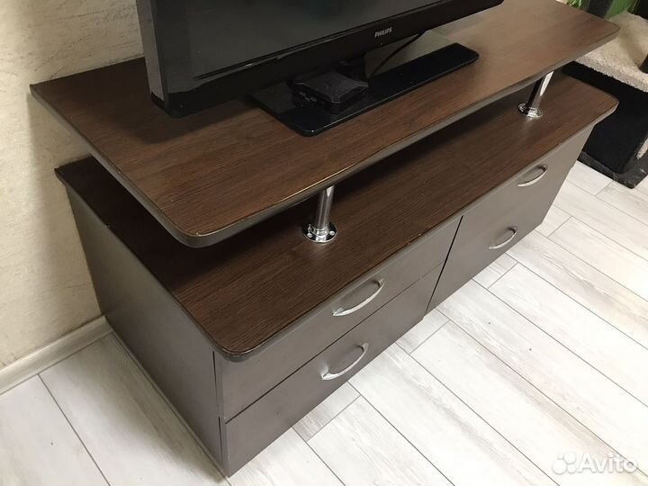 Тумба под телевизор