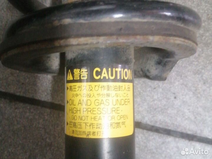 Стойка левая lexus GS350