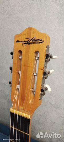 Классическая гитара Кремона