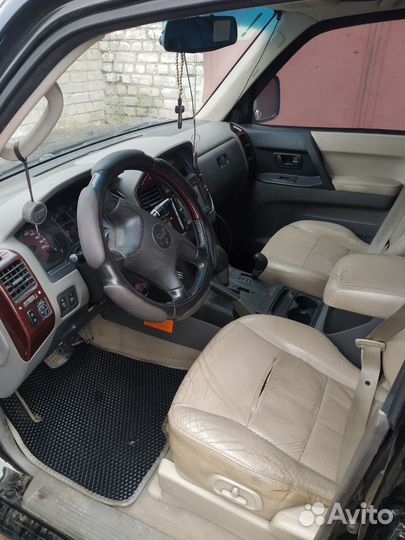 Mitsubishi Pajero 3.2 AT, 2000, 250 000 км