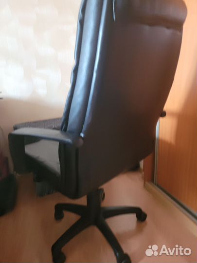 Компьютерное кресло