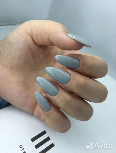 Маникюр и педикюр