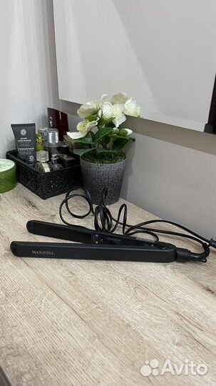 Выпрямитель для волос Maxwell