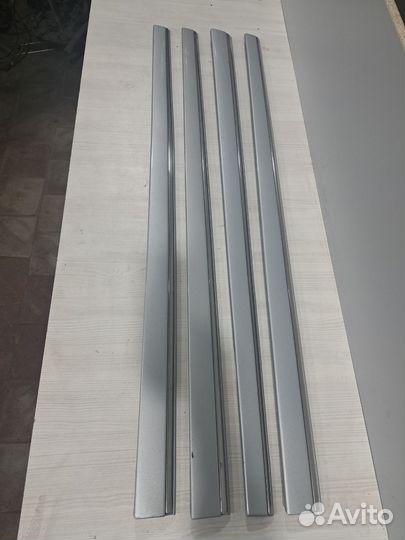 Мерседес Е 211 молдинг(накладка) на дверь перед