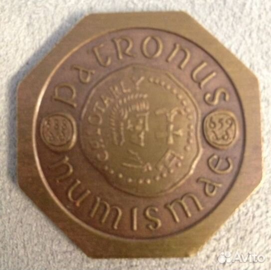 Очень редкий жетон-монета покровитель нумизматов