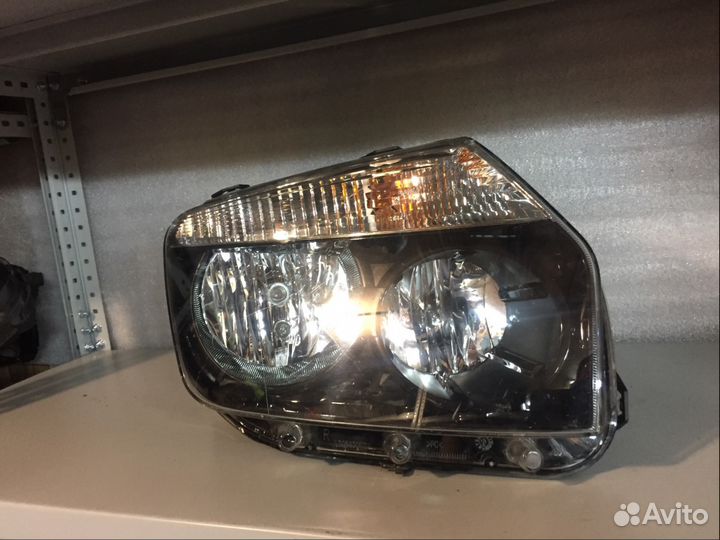 Фара без крепления правая Renault Duster