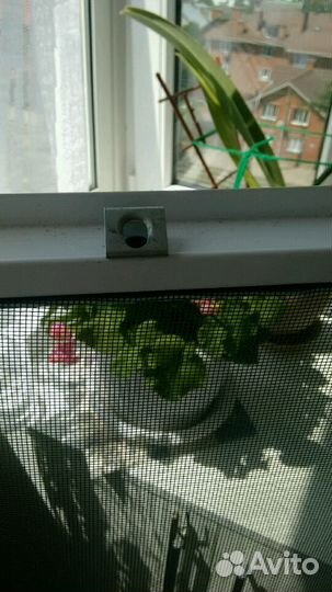 Вставная,внутренняя,металлическая москитная сетка