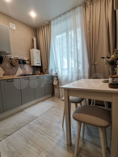 2-к. квартира, 43 м², 2/5 эт.
