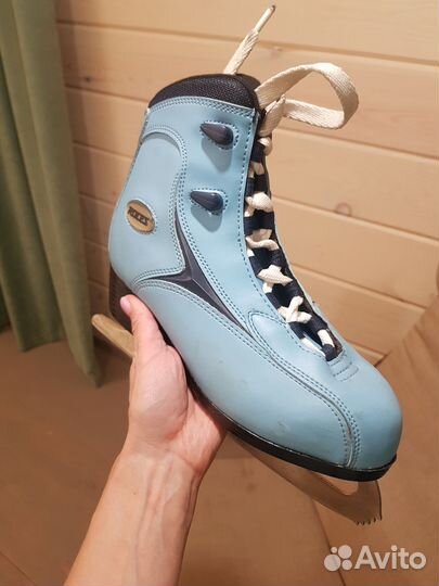 Коньки фигурные Roces