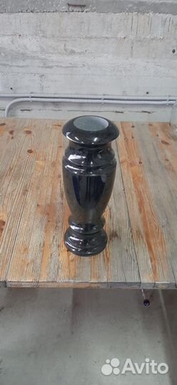 Вазы с гранита