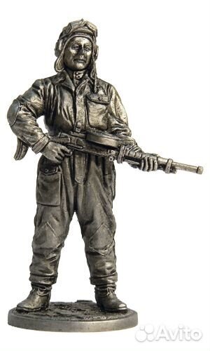 WW2-13 Танкист, стрелок-радист с пулемётом дт. 19