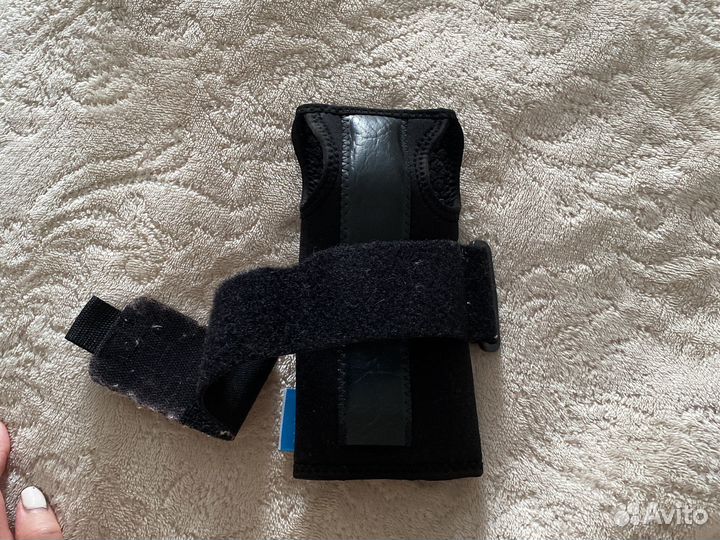 Ортез на лучезапястный сустав