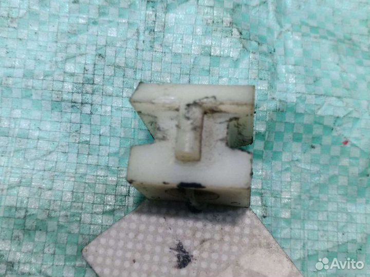 Гайка запасного колеса Audi 80 B3