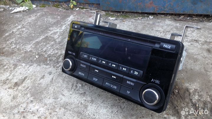 Штатная магнитола Mitsubishi pajero sport II