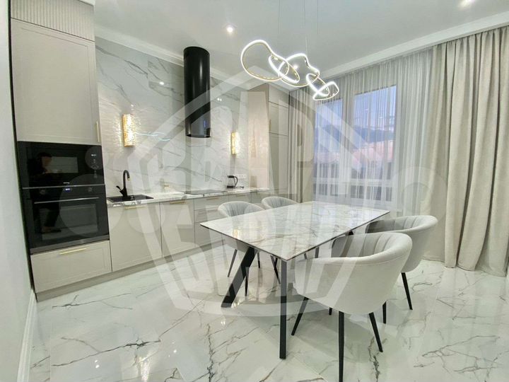 2-к. квартира, 55 м², 14/14 эт.