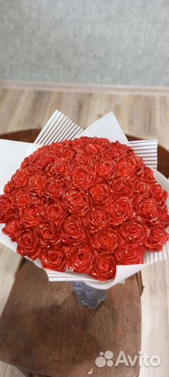 Блестящие розы из атласных лент