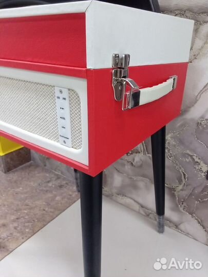 Проигрыватель ретро