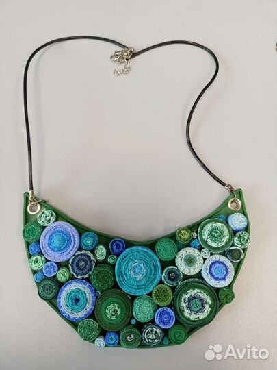 Украшение на шею