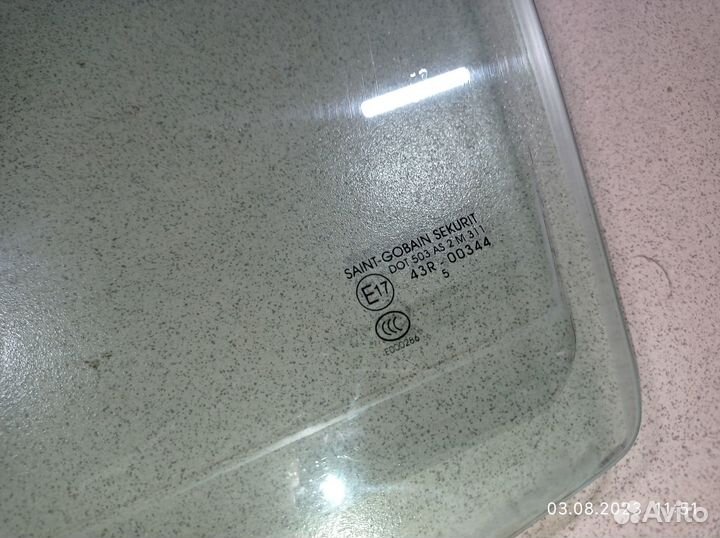 Стекло передней левой двери Форд Фиеста