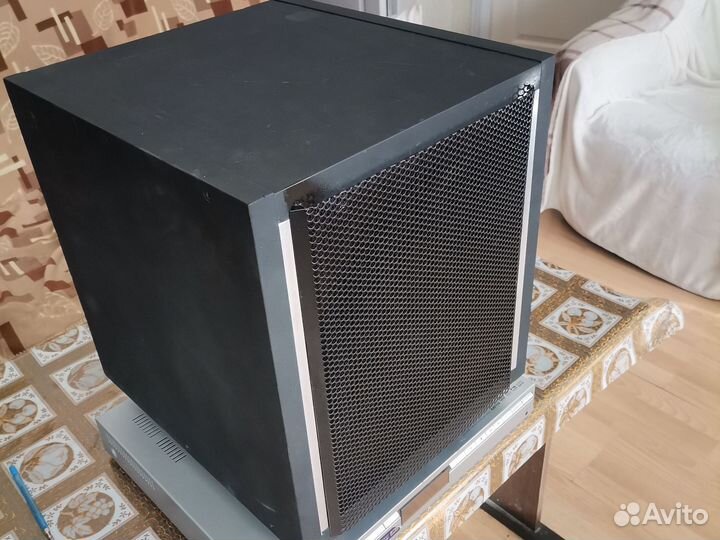 Сабвуфер на 200вт