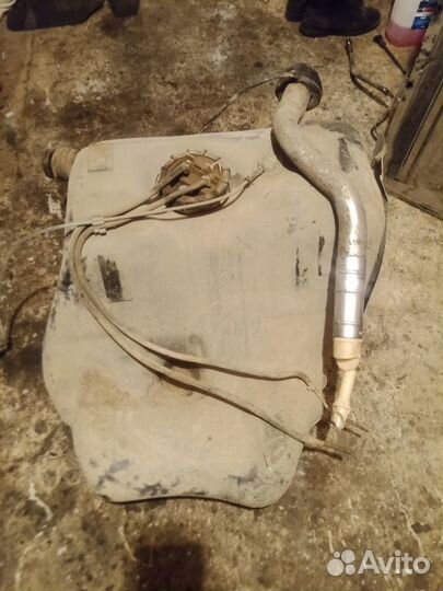 Пластиковый бензобак