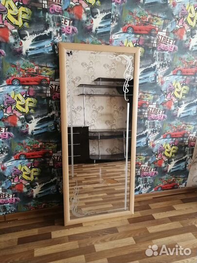 Зеркало напольное