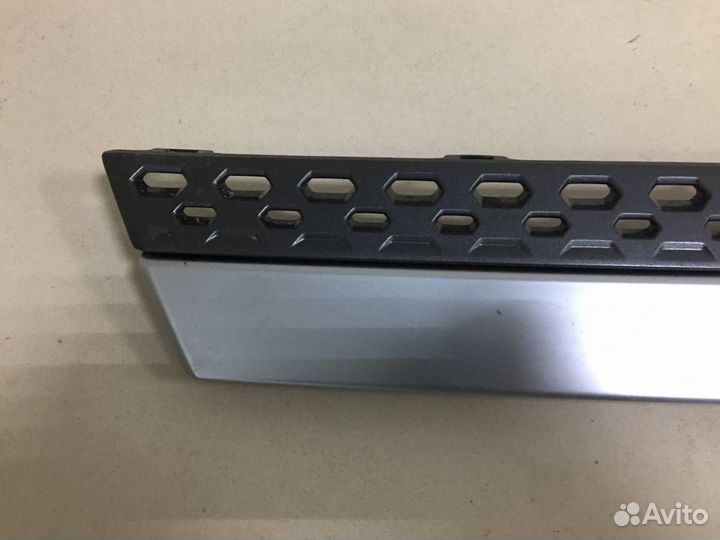 Накладка на решетку радиатора Mitsubishi Outlander