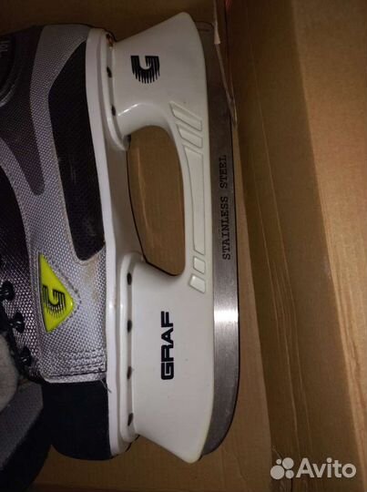 Коньки хоккейные