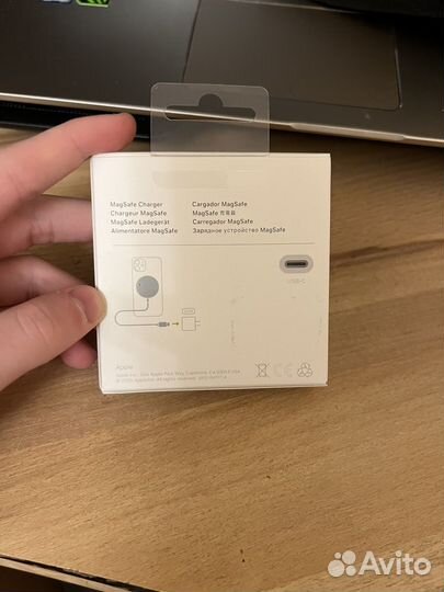 Беспроводная зарядка magsafe