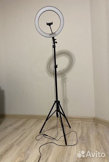 Кольцевая лампа 36 см