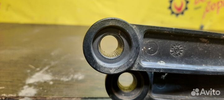 Поводки дворников Mazda Tribute LX V6 3.0