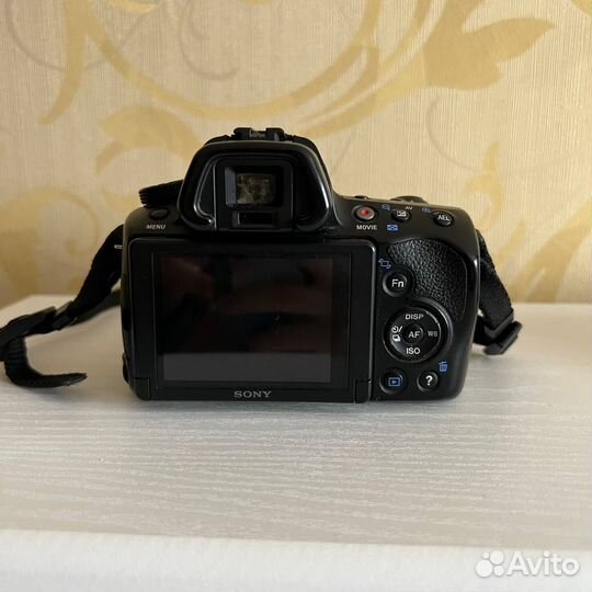 Зеркальный фотоаппарат Sony SLT-A37