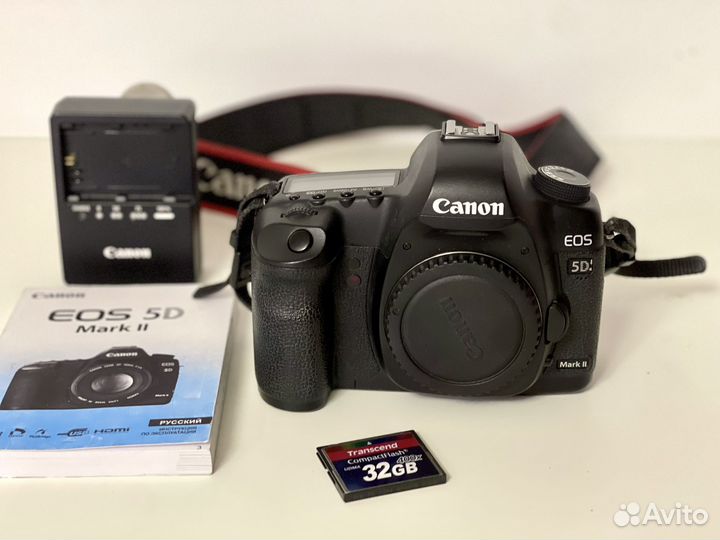 Зеркальный фотоаппарат Canon 5 D Mark II