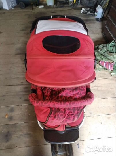 Прогулочная коляска