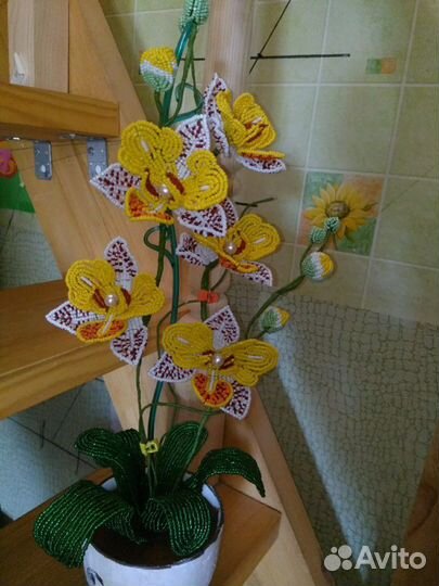 Орхидея из бисера