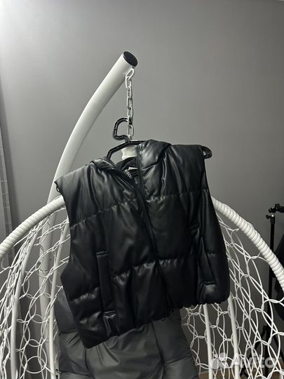 Кожаная жилетка