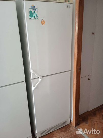 Холодильник Rosenlew Finland