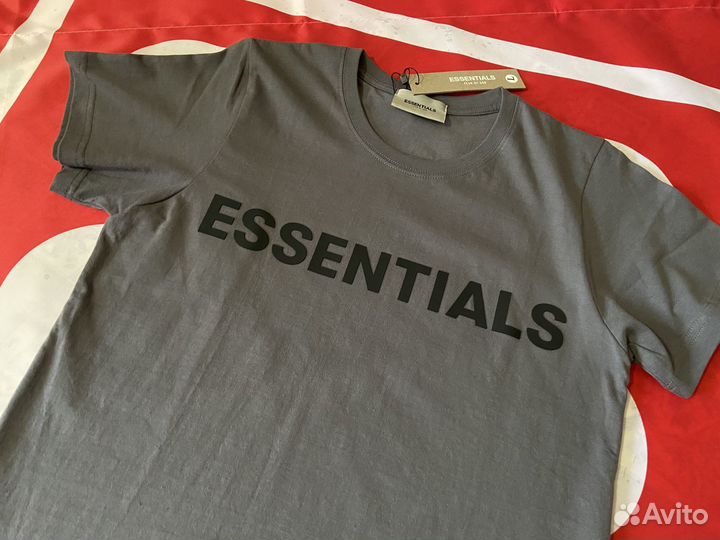 Футболка Essentials