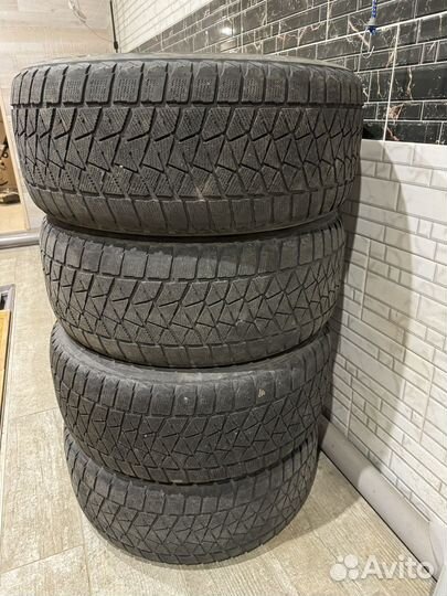 Bridgestone Blizzak DM-V2 255/55 R18