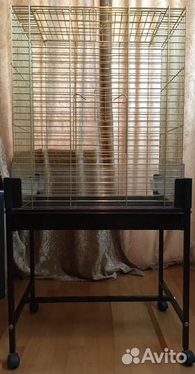 Клетка для крупного попугая