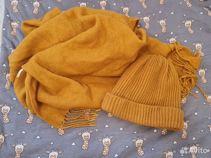 Шапка женская с шарфом