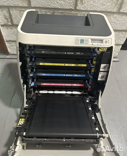 Цветной принтер Hp color Laser Jet 2600n