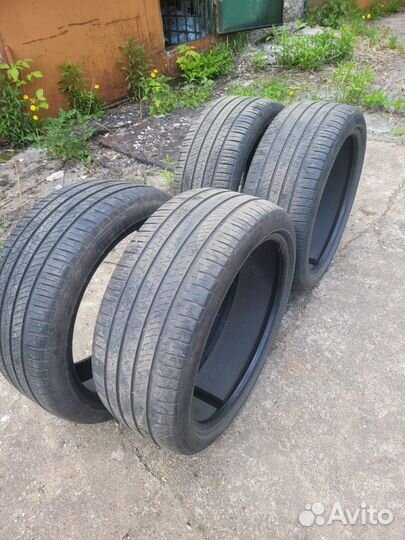 Pirelli P Zero All Season 235/40 R19 96V