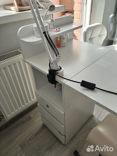 Маникюрный стол складной бу