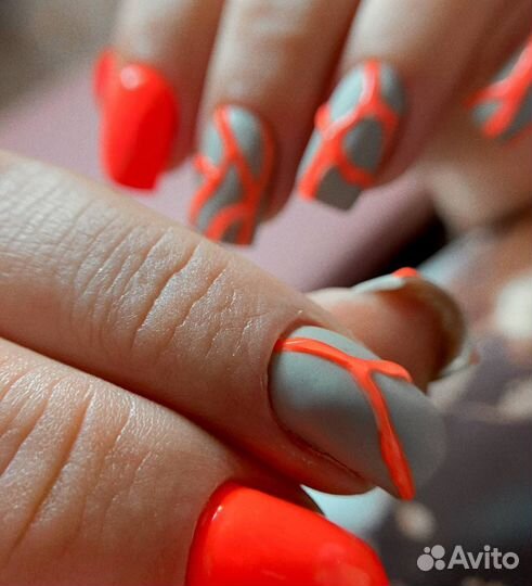 Мастер маникюра и педикюра