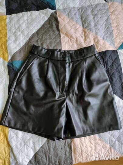 Кожаные шорты