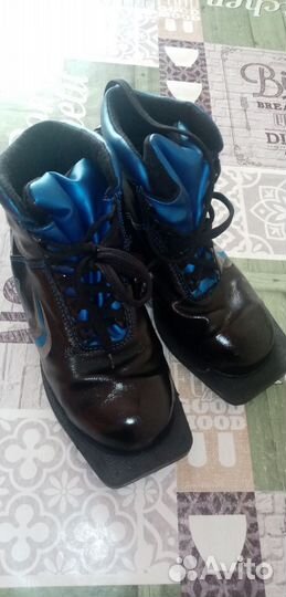 Лыжные ботинки