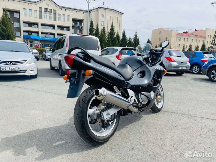 Suzuki GSX600F katana